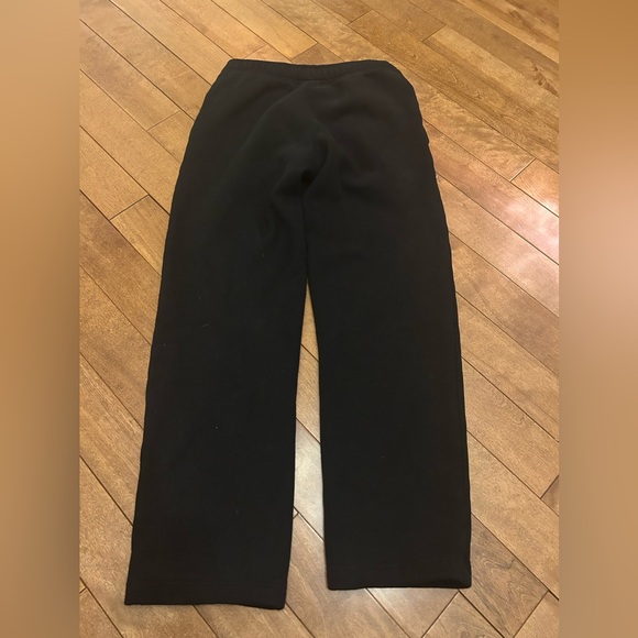 Aritzia - Picture 2 of 3